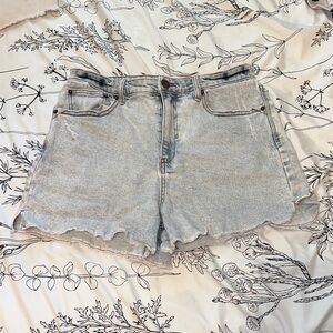 A Loves A Stylish Light Blue Denim Women's Shorts Size 31